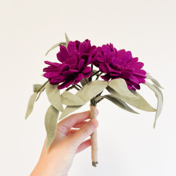 (Bruids-) boeket met Gerbera's (biedermeier)