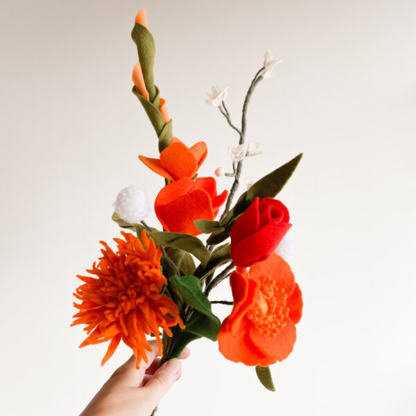 Oranje Boeket vol Viltbloemen - Afbeelding 2